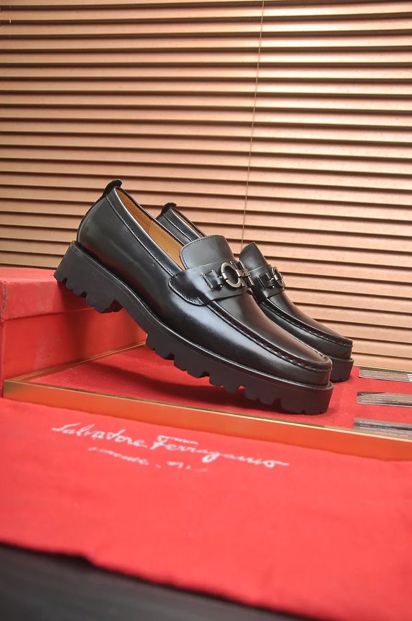 Men's shoes 💰500💶[Ferragamo/Ferragamo] The latest model in the counter. Original imported high-quality cowhide with open edges + imported 🐂 water-dyed cowhide lining + original luxury metal buckle + original combined outsole. Comparison without pressure 38--45 (45 is custom-made and cannot be returned or exchanged)